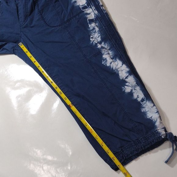 Calvin Klein Performance Tie Dye Capris - Picture 8 of 14